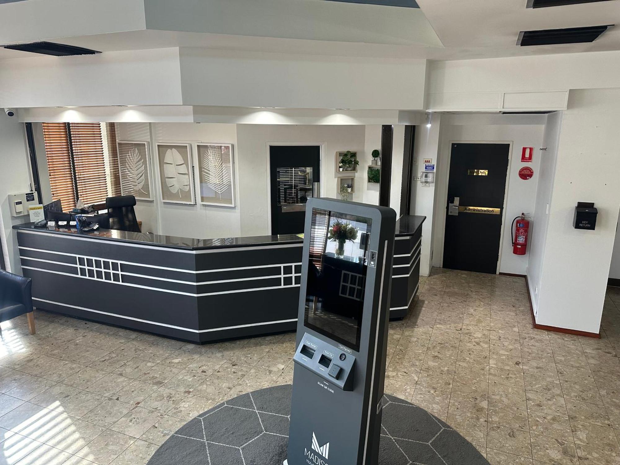 麦迪逊首都行政公寓酒店 堪培拉 外观 照片